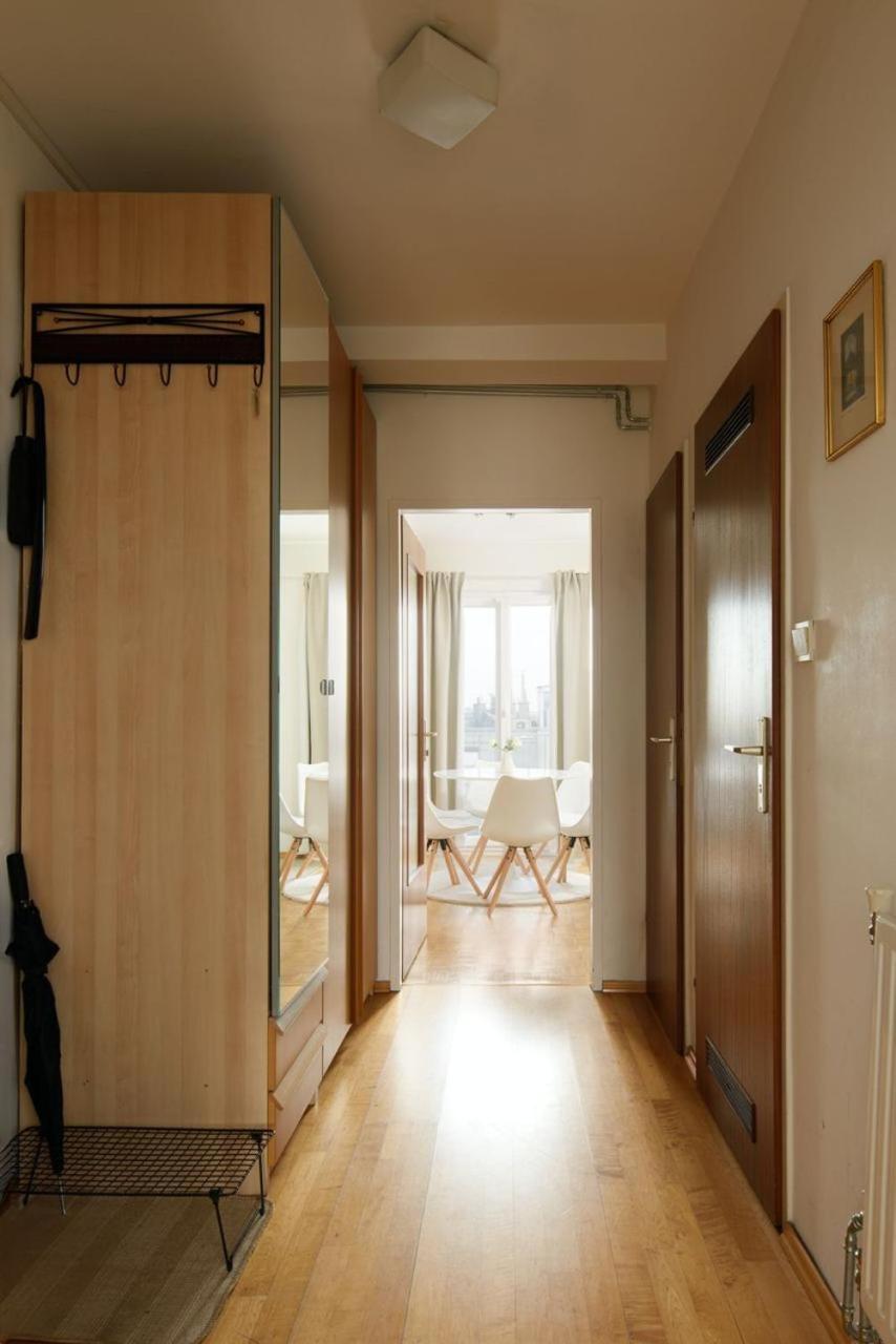 Apartment Zentral Direkt An U-Bahn Station เวียนนา ภายนอก รูปภาพ